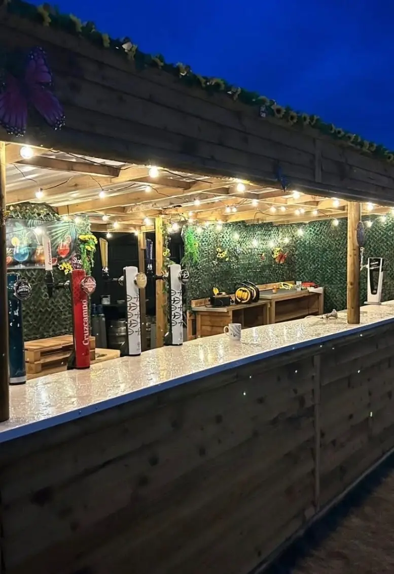 Outdoor bar